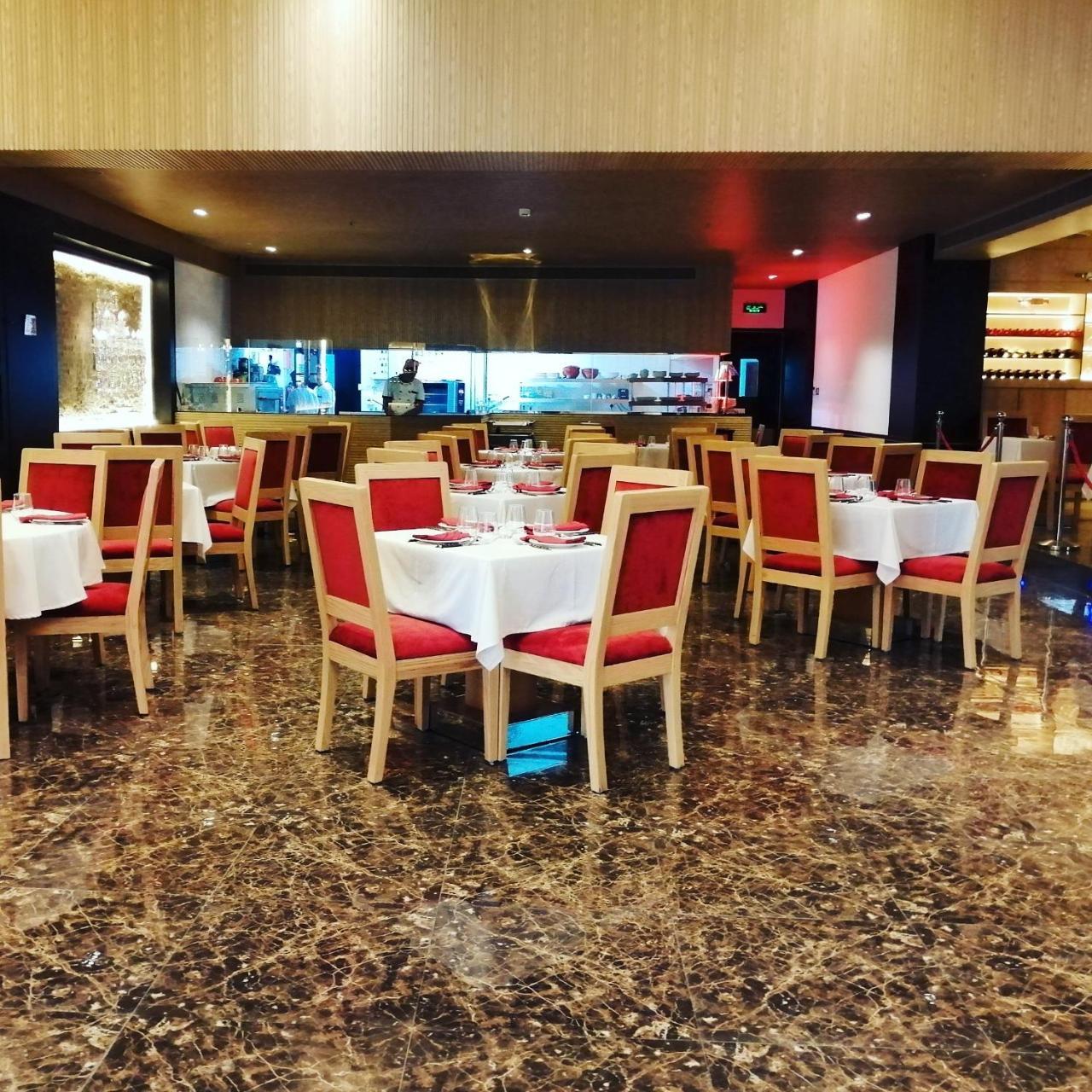 The Olive Hotel, Juffair Manama Eksteriør bilde